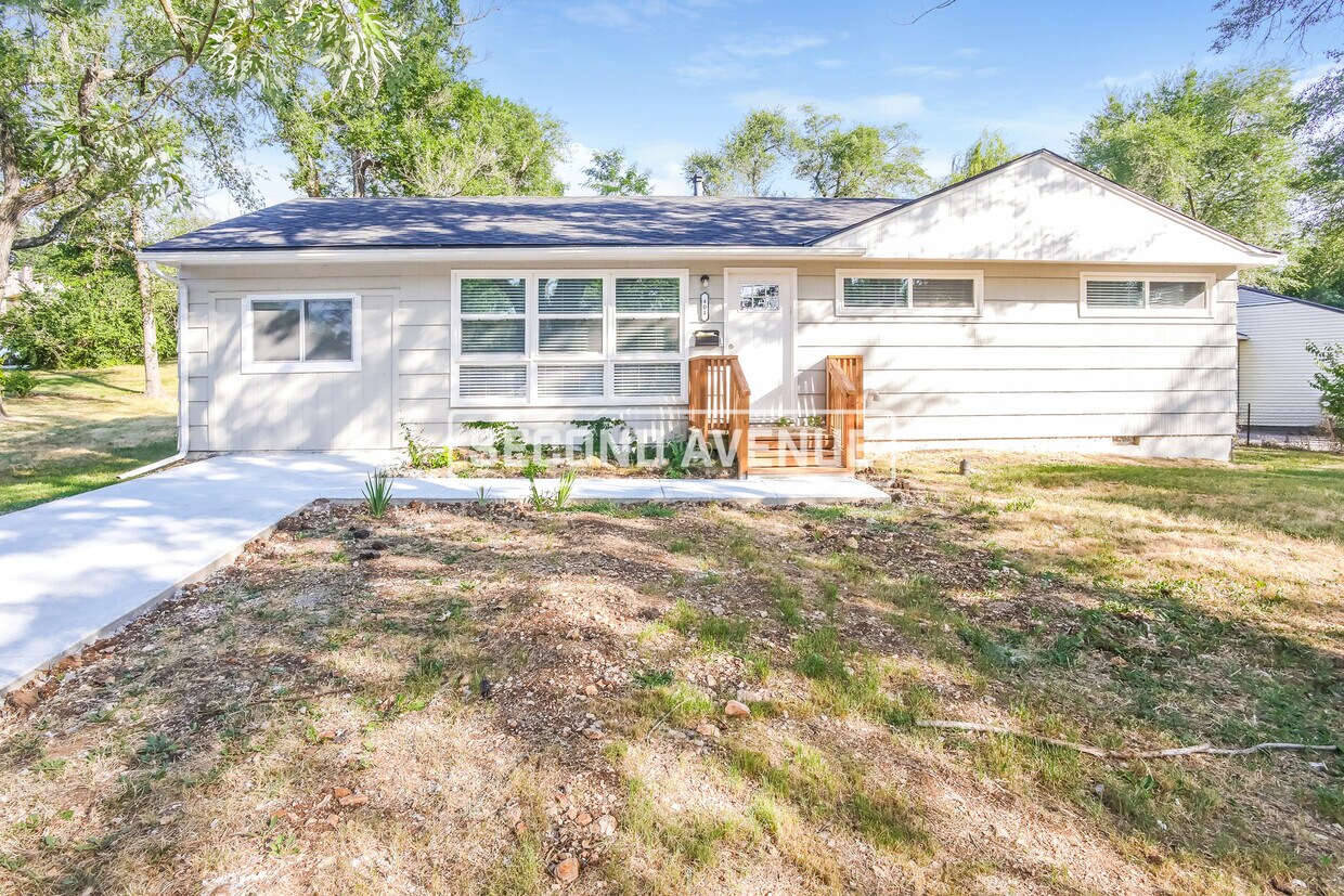 401 Lacy LN House Rental in Belton, MO