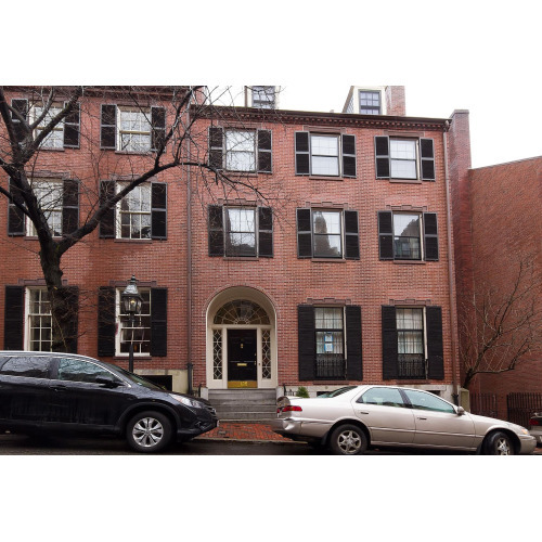 Building Photo - 14 Chestnut St