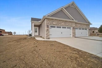 Building Photo - 23 Stone Ml Ct