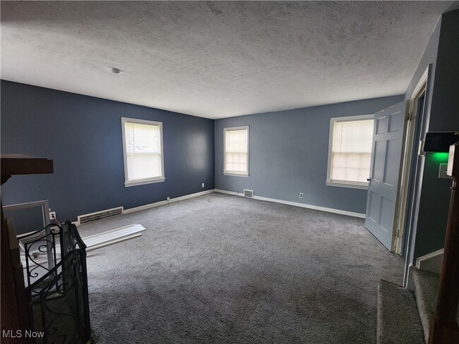 Building Photo - 17204 Walden Ave