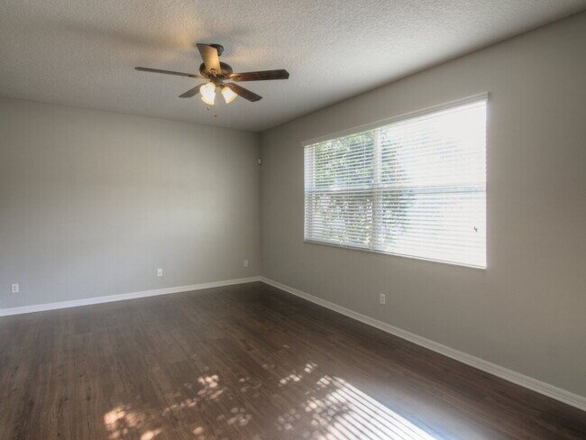 Building Photo - 3813 Pyrite Dr