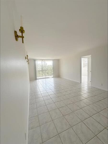 Building Photo - 3001 W Rolling Hills Cir