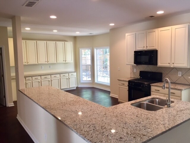 Building Photo - 390 Virginia Highlands