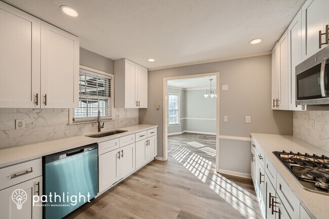 Foto del edificio - 135 Clearbrook Way, Fayetteville, GA, 30215