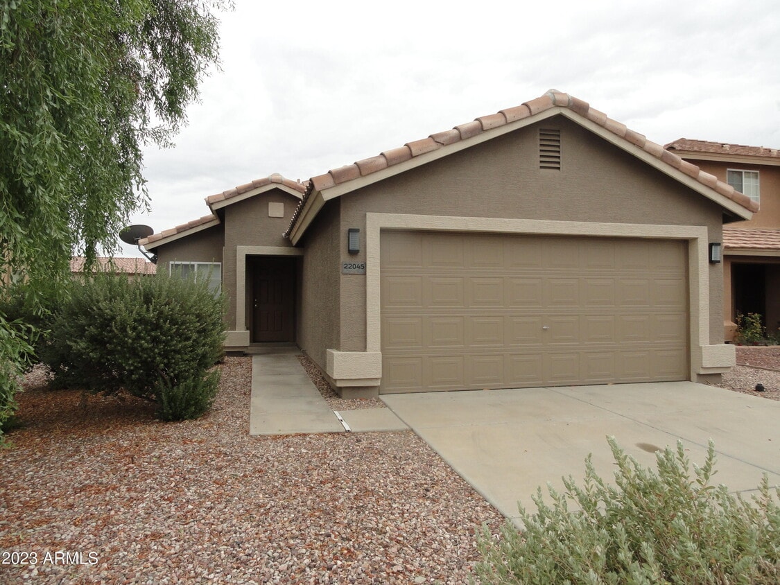 22045 W Solano Dr, Buckeye, AZ 85326 House for Rent in Buckeye, AZ