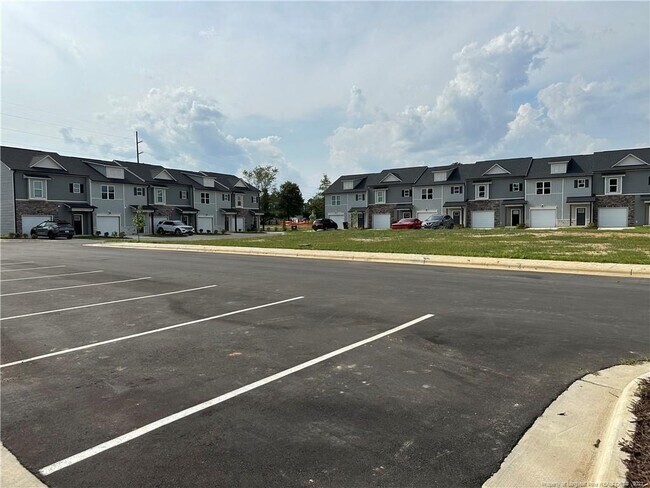 Building Photo - 969 Kingscote Dr
