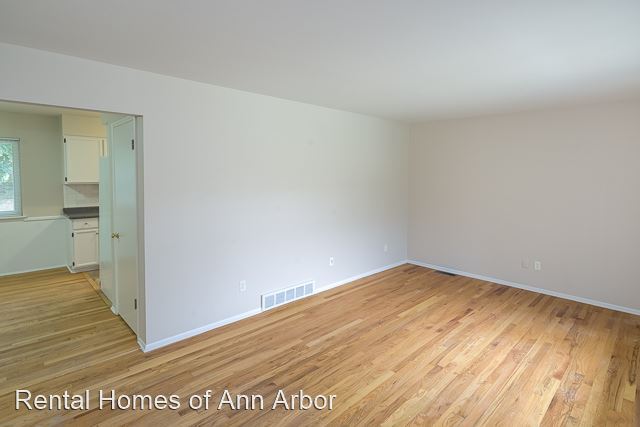 Foto del edificio - 3 br, 2 bath House - 900 Patricia Ave