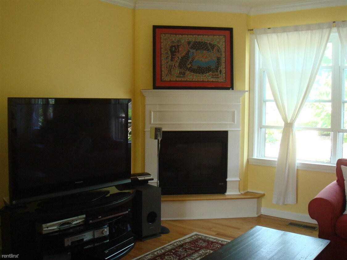 3 br, 2.5 bath - 39 Oak St Apt 3 - 3 br, 2.5 bath  - 39 Oak St Apt 3