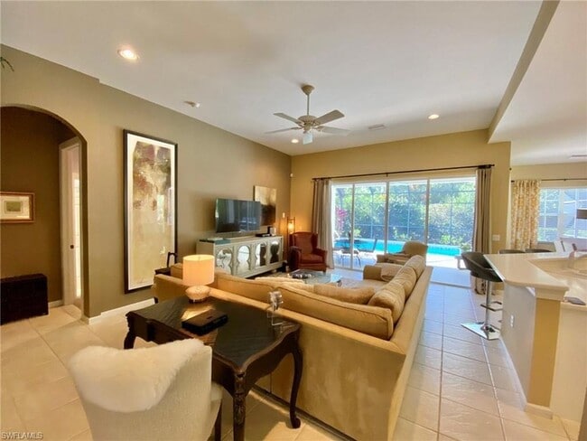 Building Photo - 15590 Vallecas Ln
