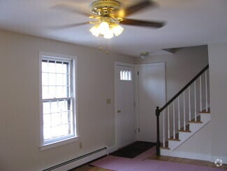 Building Photo - 58 Trailwood Dr