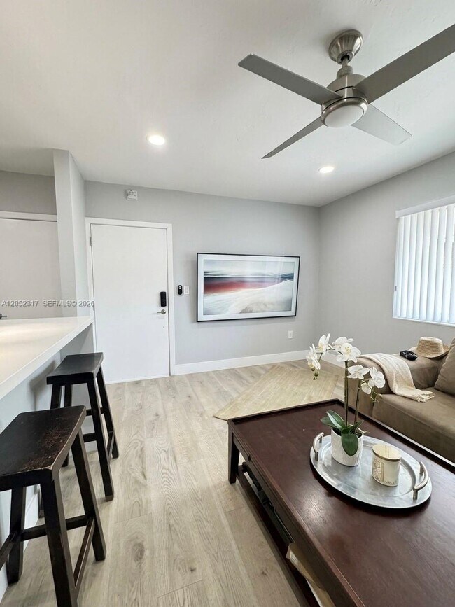 Foto del edificio - 6330 SW 79th St