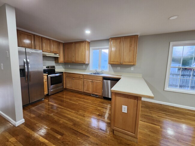 Foto del edificio - 106 Pond St