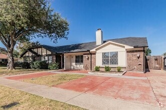 Building Photo - 2924 Post Oak Dr