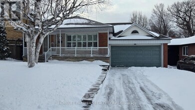 Building Photo - 3 Ridge Point Crescent