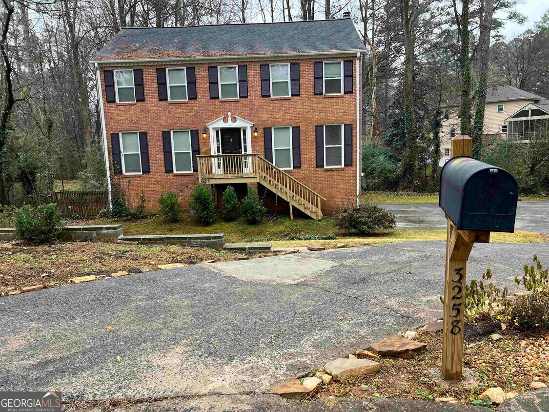 3258 Mitsy Forest Way NE, Marietta, GA 30068 House Rental in Marietta