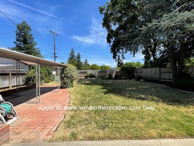 Building Photo - Fabulous Hollywood Park home 2BDRM 2BATH +...