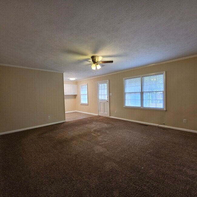Foto del edificio - 2802 Reeves Ln