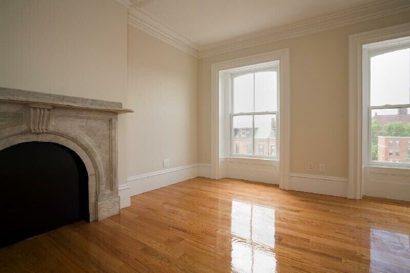 Primary Photo - 658 Massachusetts Ave