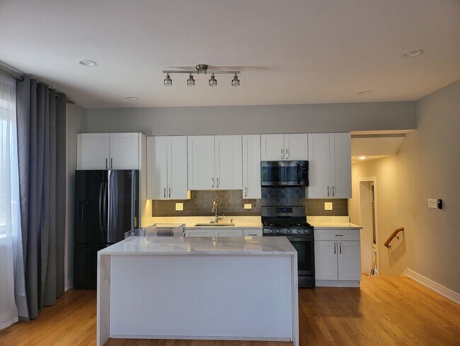 Building Photo - 5314 S Blackstone Ave