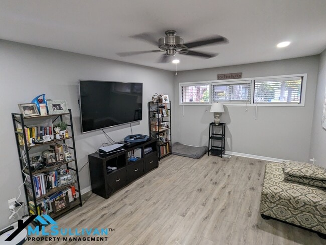 Photo - 4100-4105 Five Oaks Dr Townhome