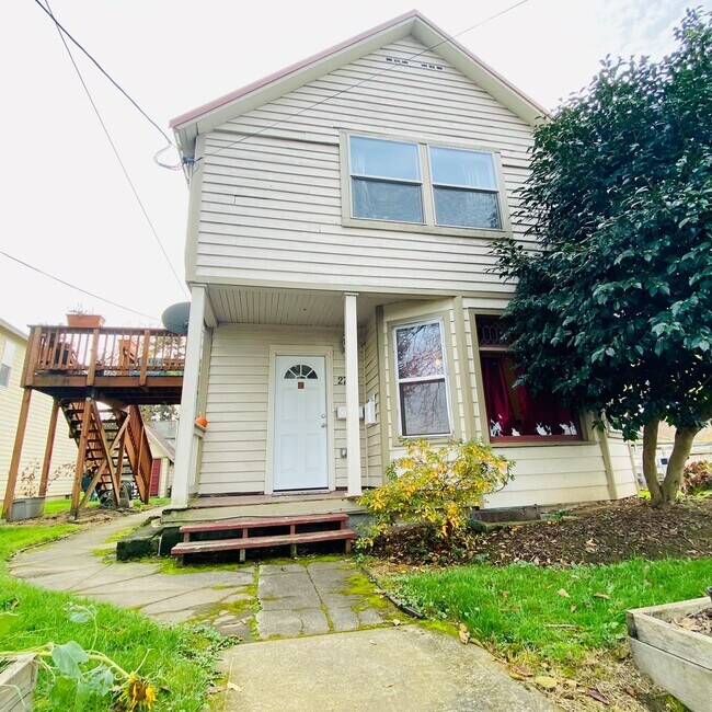Building Photo - 851000
