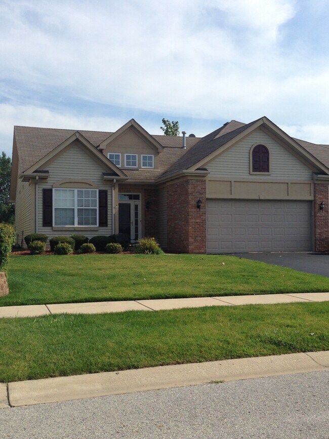 Building Photo - 1100 Seberger Way