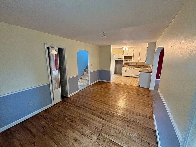Foto del edificio - 3708 Iroquois Ave