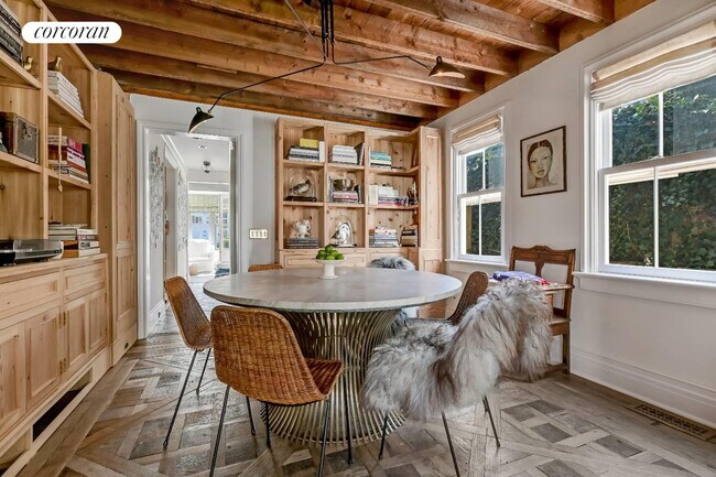 Building Photo - 238 Madison St