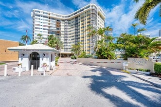 Building Photo - 100 Golden Isles Dr