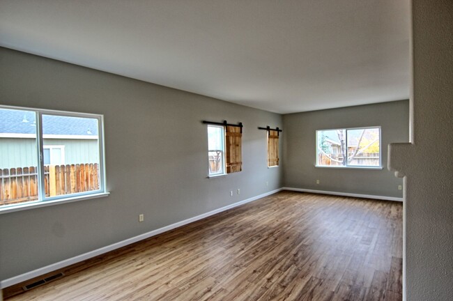 Foto del edificio - 3 Bedroom 2 Bath Home in Fernley- Ready now!