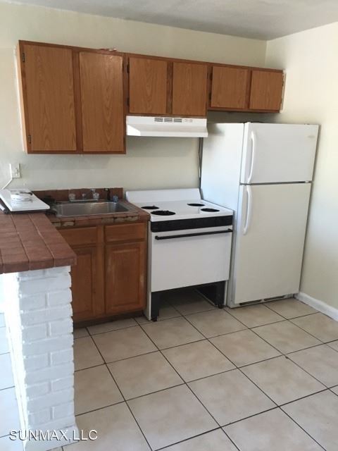 Building Photo - 714 NW 2nd Ave