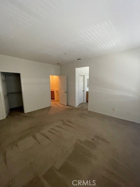Building Photo - 156 Via Katrina