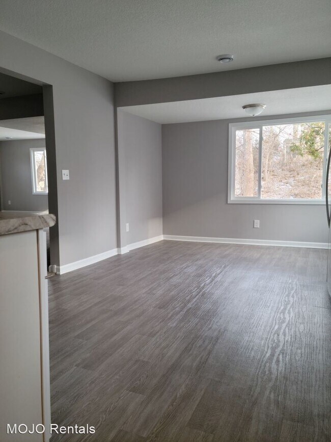 Foto del edificio - 3 br, 1 bath House - 597 Hall