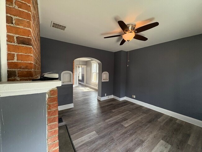 Foto del edificio - Charming 2 beds 1 bath in Merion Village