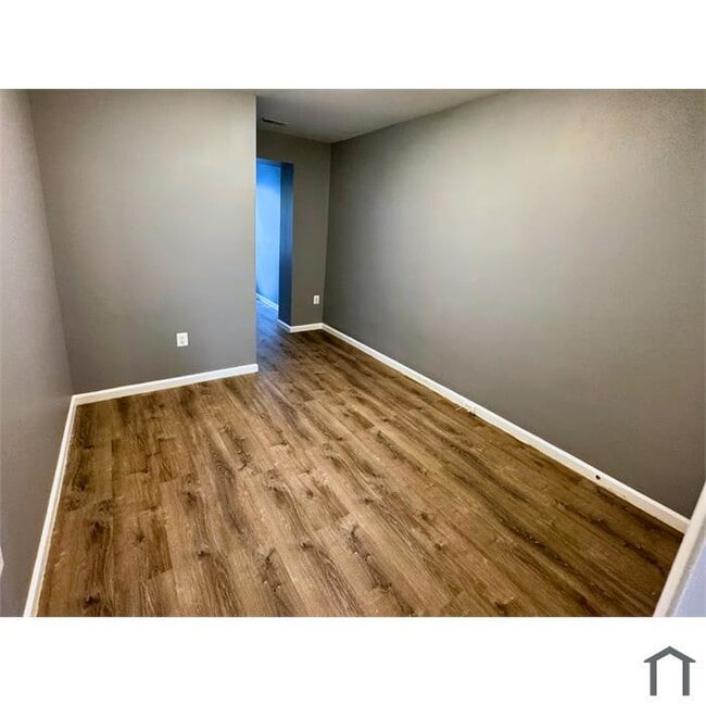 Building Photo - 1712 R St SE