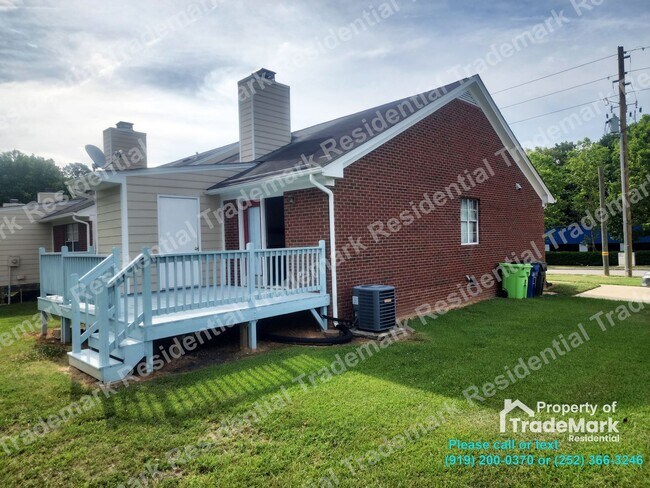 Foto del edificio - Charming 2-bedroom, 2-bathroom duplex