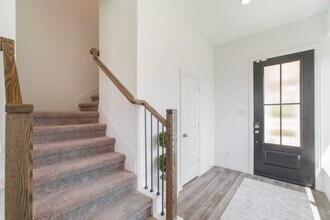 Building Photo - 442 Lake Day Dr