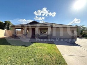 Building Photo - 6445 W Taro Ln