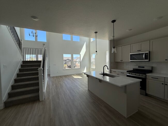 Building Photo - 1033 N Canvasback Dr