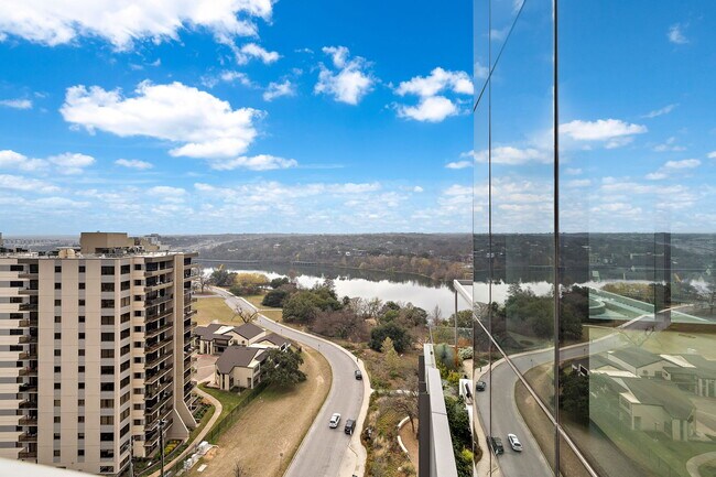 Foto del edificio - 44 East Ave