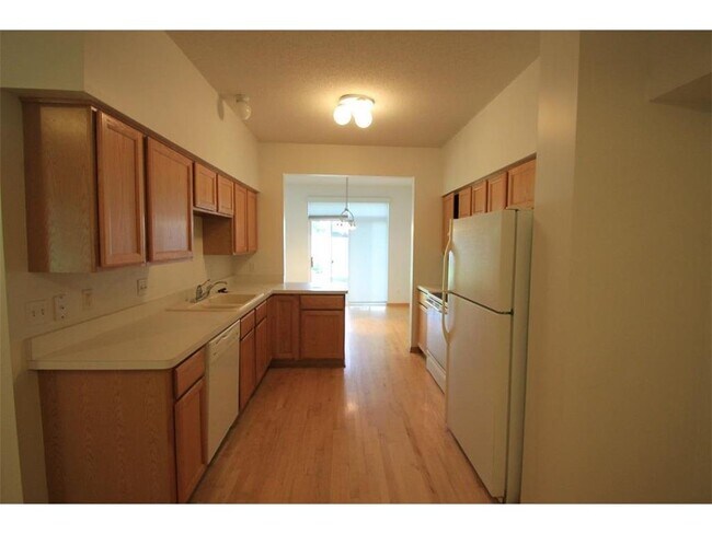 Foto del edificio - 4179 Running Brook Rd