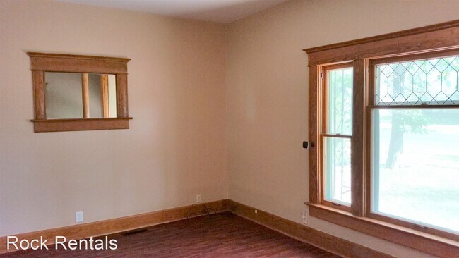 Foto del edificio - 3 br, 1.5 bath House - 710 E Ave A