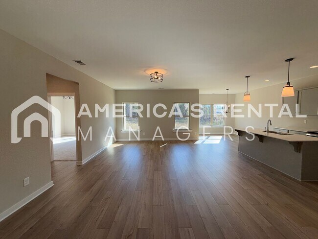 Building Photo - Home for rent in Riverside!  DEPOSIT PENDI...