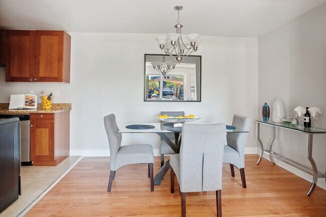 Foto del edificio - 10118 Old Orchard Ct