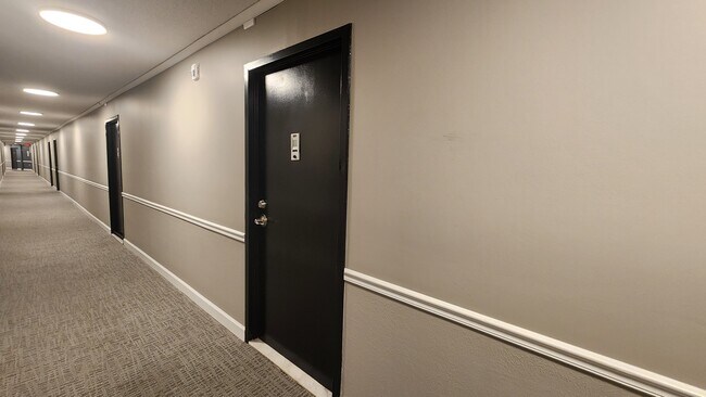 Foto del edificio - 2500 N Van Dorn St