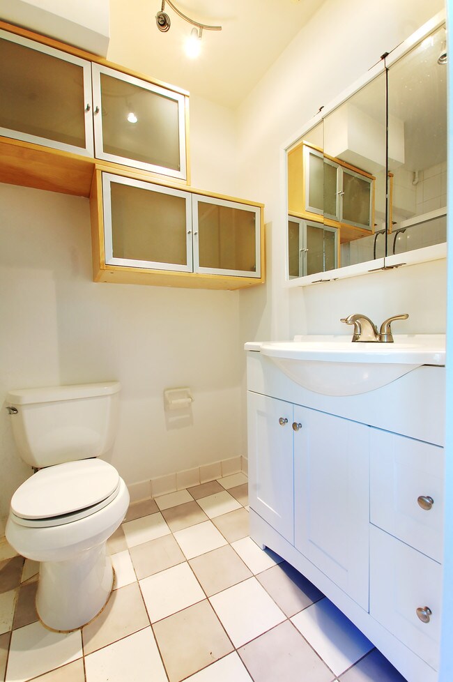 Foto del edificio - 663 W Melrose St