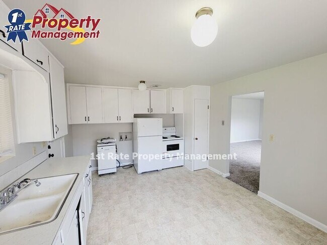 Building Photo - 1217 W Martin St