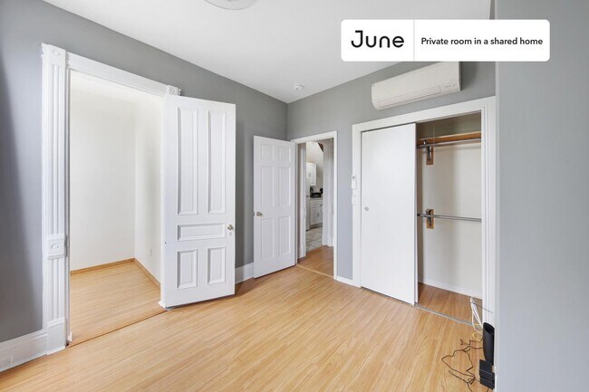 Foto del edificio - Private bedroom in 5 bed/2 bath Home