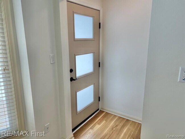 Foto del edificio - 4516 Robinwood Ave