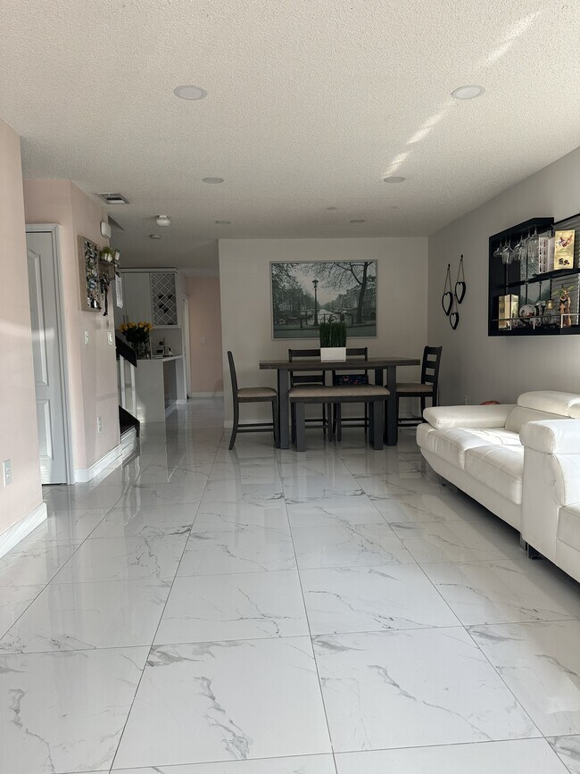 Foto del edificio - 15861 SW 70th Terrace